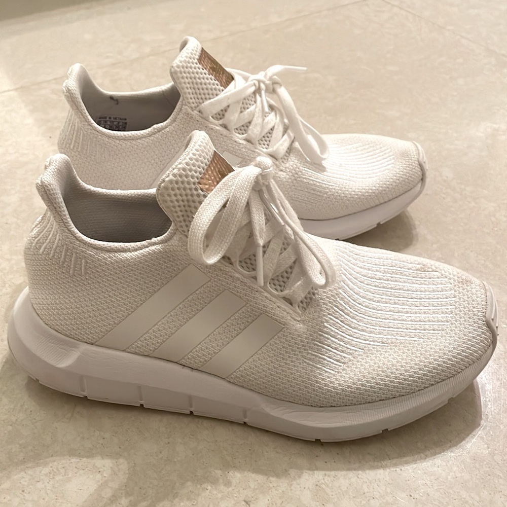 White Adidas sneakers size 7.5